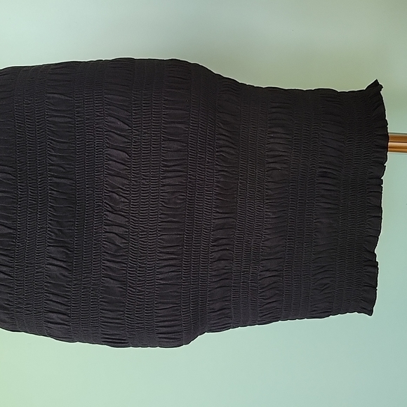 H&M Black Fitted Midi Dress - Picture 8 of 9